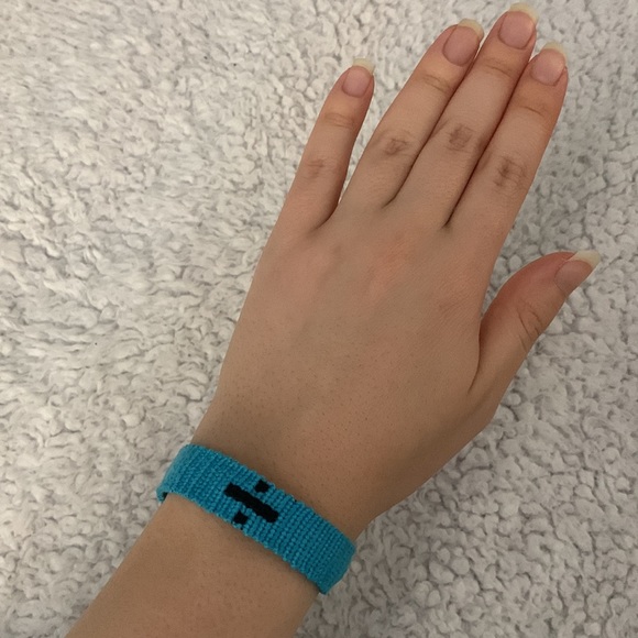 Ed Sheeran Divide Album Friendship Bracelet - Picture 4 of 14